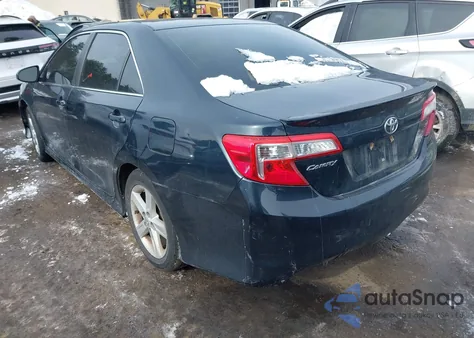 2014 Toyota Camry Se z USA, uszkodzony, nr VIN 4T1BF1FK1EU404202